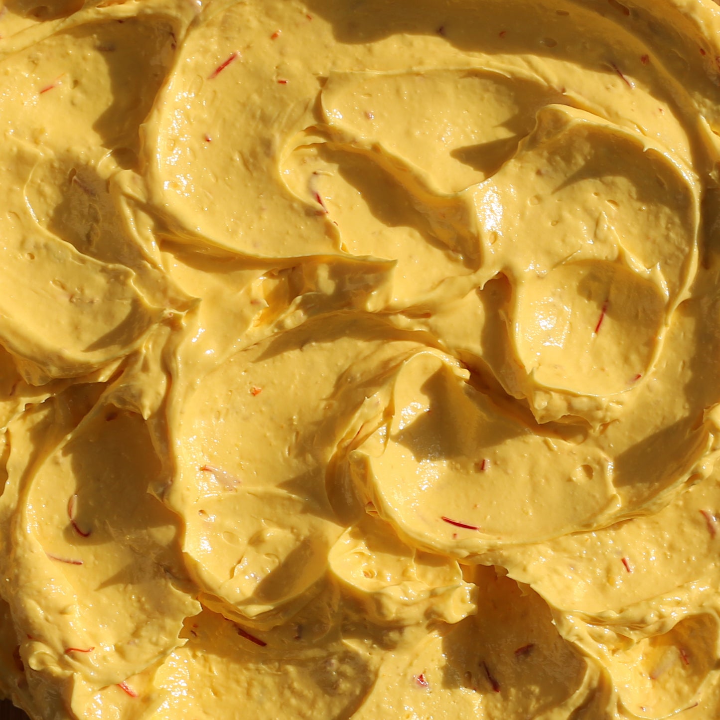 Exotic Whipped Saffron & Gold Butter زبدة الزعفران و الذهب الفاخرة المخفوقة
